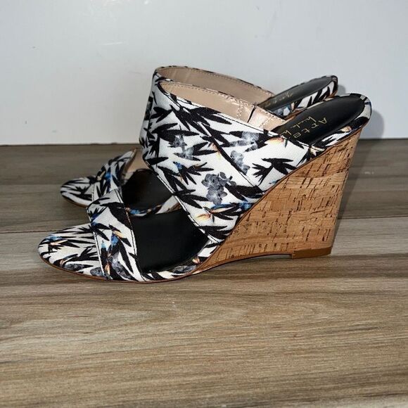 Nicole Miller woman’s waylon Cork wedge heel tropical black and white print 6M - Picture 5 of 8